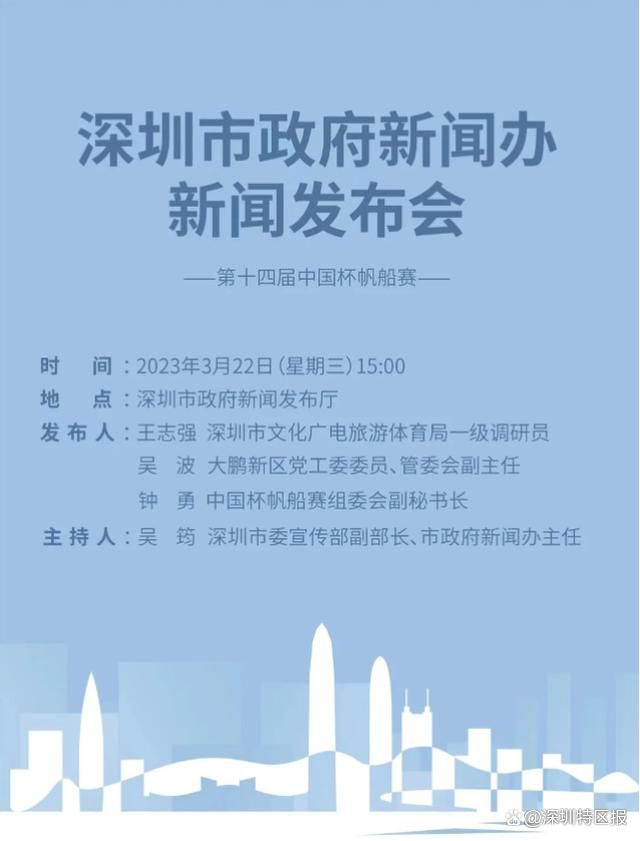 玛格特·罗比对着镜头微笑，粉色的座驾充满一种不真实的塑料质感